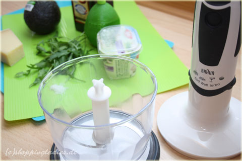 Sonntag: Avacado-Pesto in der Mache